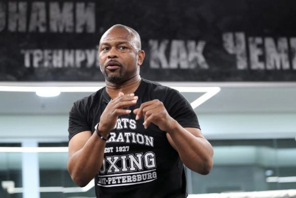 Lawan Mike Tyson Dibatasi...