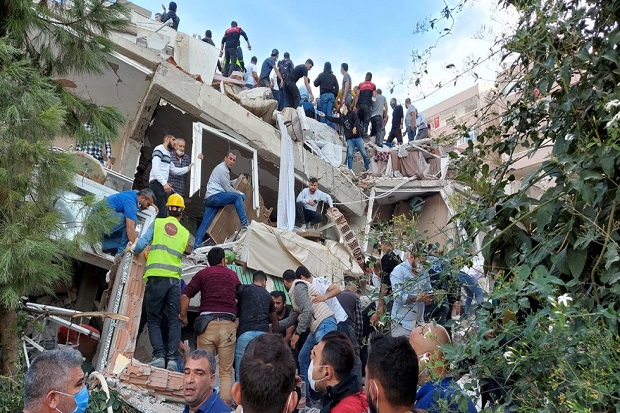 Korban Tewas Gempa Turki-Yunani...