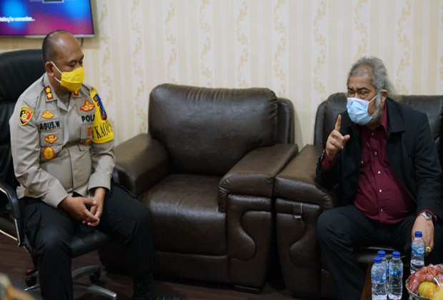 Ketua Komnas PA Arist...