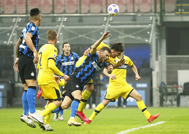 Gol Telat Perisic Hindari...