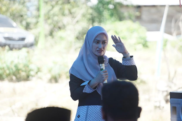 Silaturahmi dengan Warga...