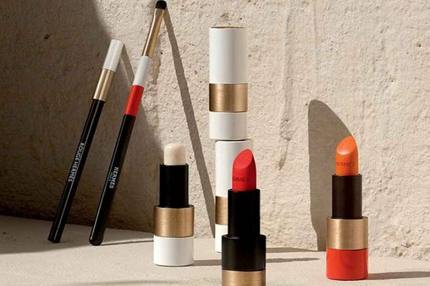 Hermes Rilis Lipstik...