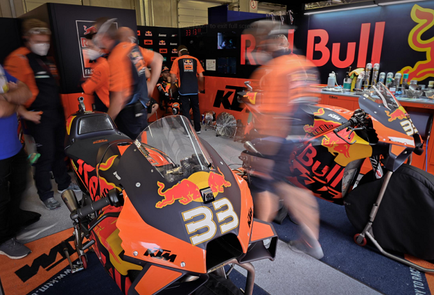 KTM Menanti Motor Baru...