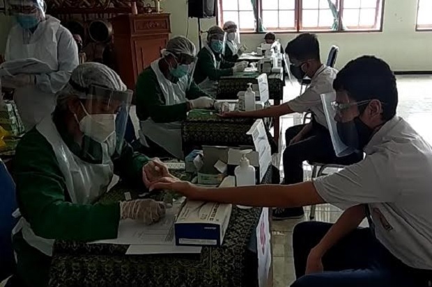 Masuk Sekolah Lagi,...