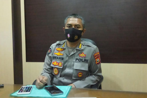 Polisi Identifikasi...