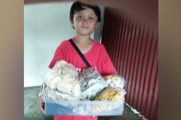 Bantu Ibu, Bocah Penghafal...
