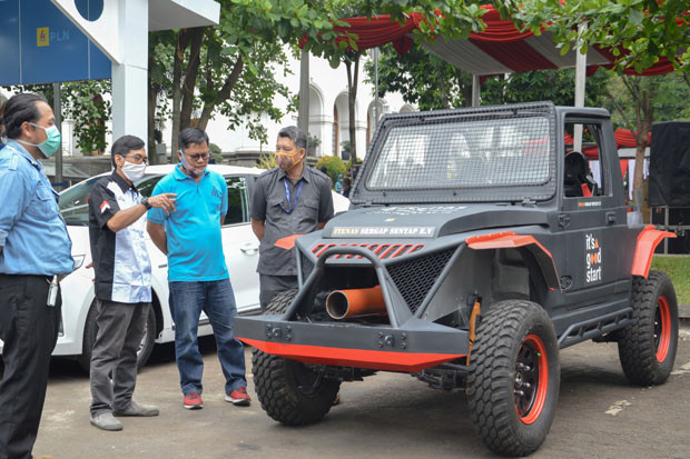 Itenas Bandung Pamerkan...