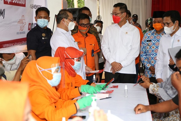 Dua Menteri dan Dirut...