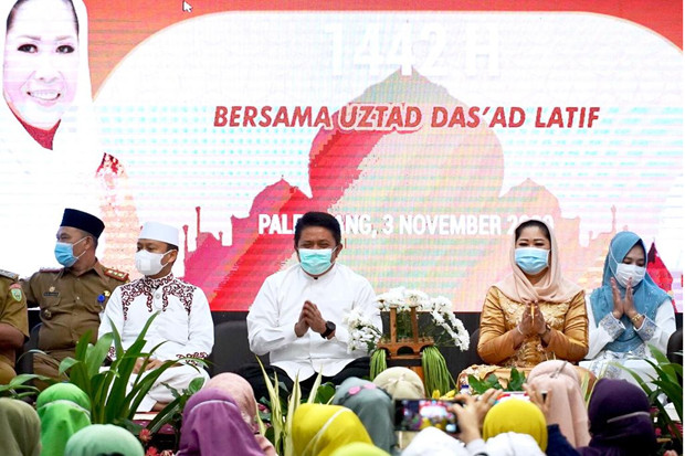 Ustadz Dasad Latif Apresiasi...