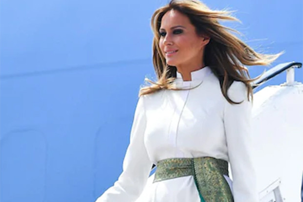 5 Gaya Busana Melania...