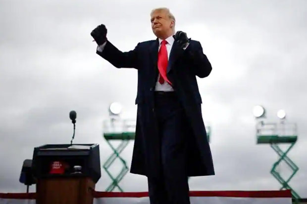 Trump Melawan, Klaim...