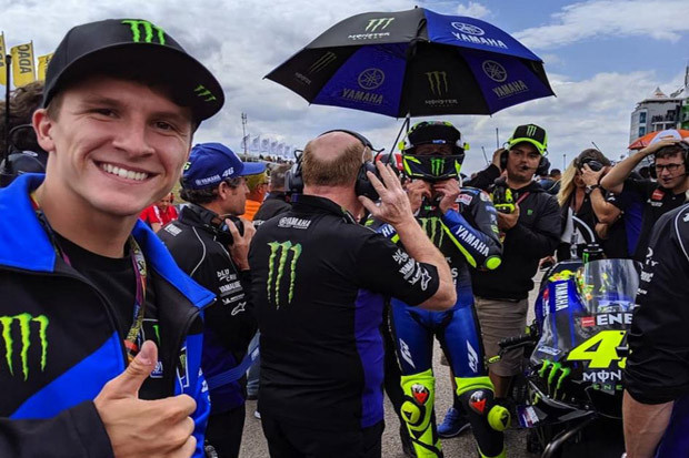 Tim Monster Energy Yamaha:...