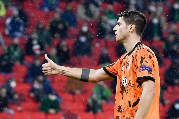 Diapit Ronaldo dan Dybala,...