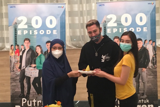Tembus 200 Episode,...