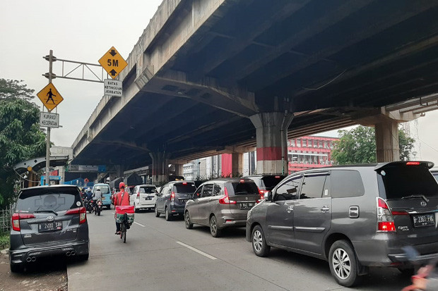 Kemacetan di Jalan DI...