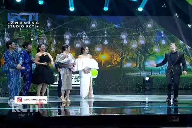 Aksi Rancak Juri Idol...