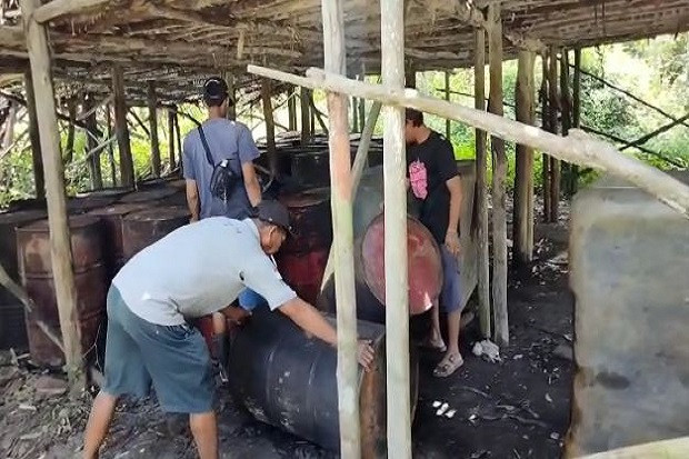 Polisi Obrak Abrik Tungku...