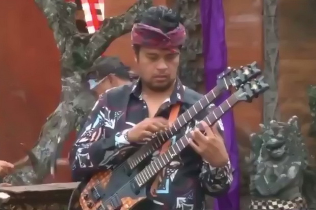 Penampilan Balawan Tandai...