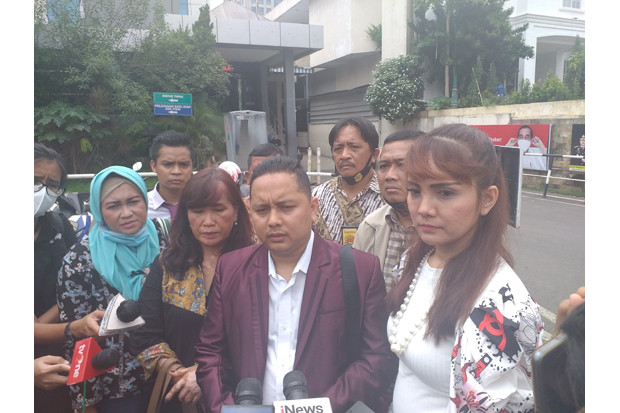 Sejumlah Advokat Laporkan...