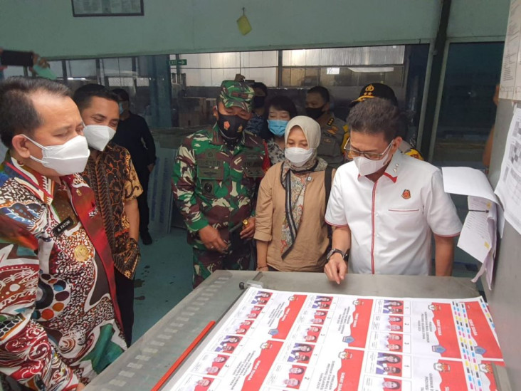 KPU Sulut Mulai Cetak...