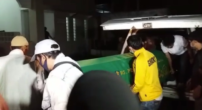 Jenazah Gatot Brajamusti...