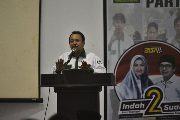 Indah Putri Indriani...
