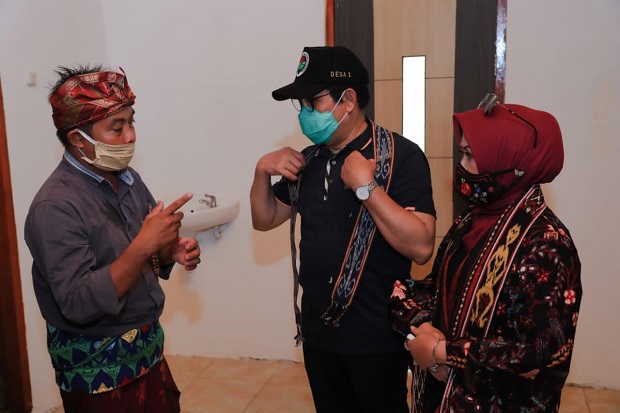 Prosesi Adat Sambut...
