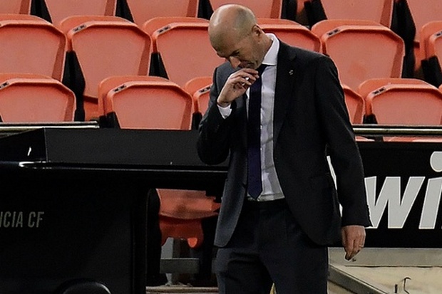 Zidane Tetap Bela Pemain...