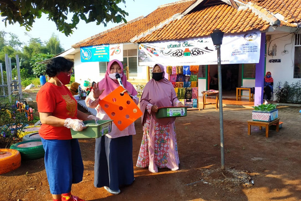 Dukung Urban Farming,...