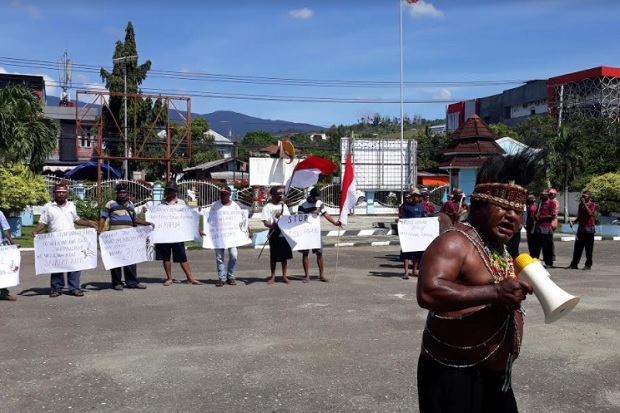 LGMP Demo di Jayapura,...