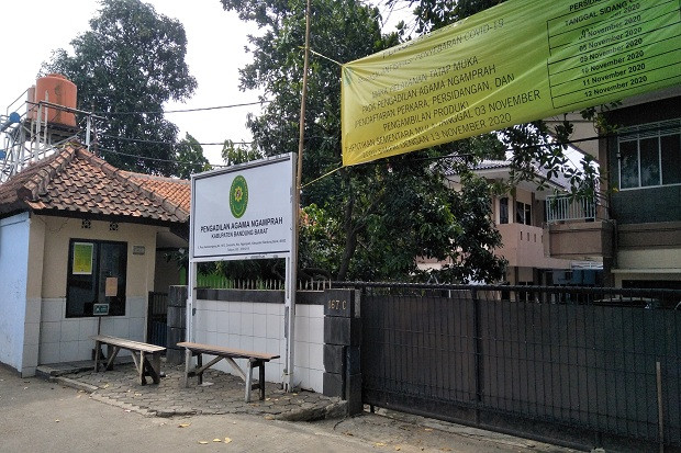 Pegawai Positif COVID-19,...