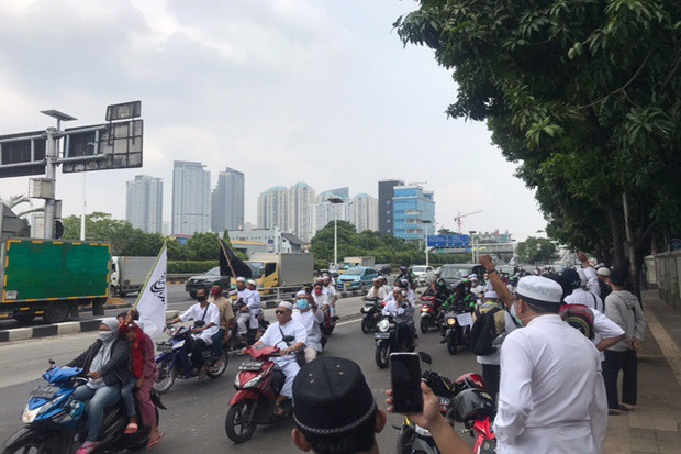 Habib Rizieq Menuju...