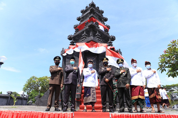 Hari Pahlawan Ke-75,...