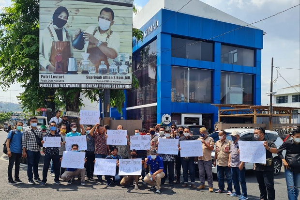 Ancam Wartawan, Wali...
