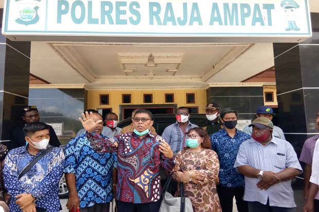 Relawan Kotak Kosong...