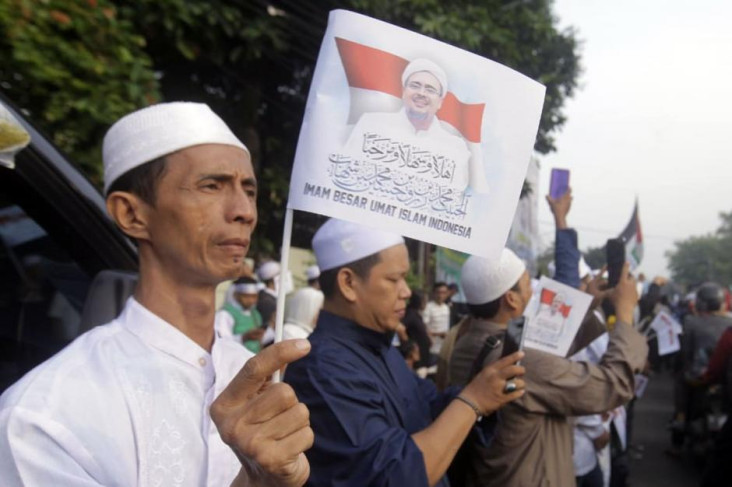 Habib Rizieq Pulang,...