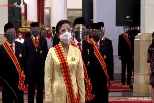Terima Bintang Mahaputera,...