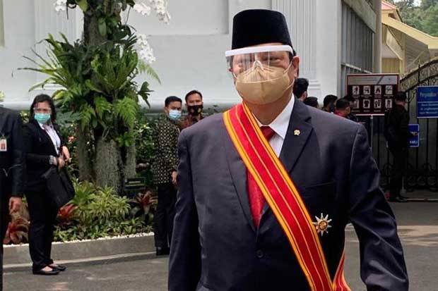 Dapat Bintang Mahaputera...