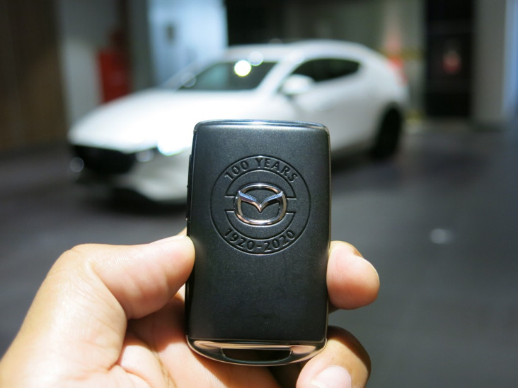 Satu Abad, Mazda Kasih...