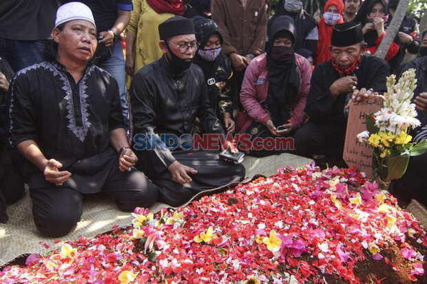 Enam Selebritas Tanah...