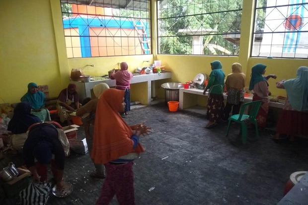 Demi Pengungsi Merapi,...