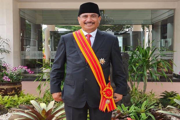 Mantan Menpar Arief...