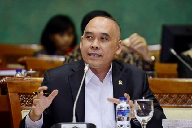 Pemulihan Ekonomi Lambat,...