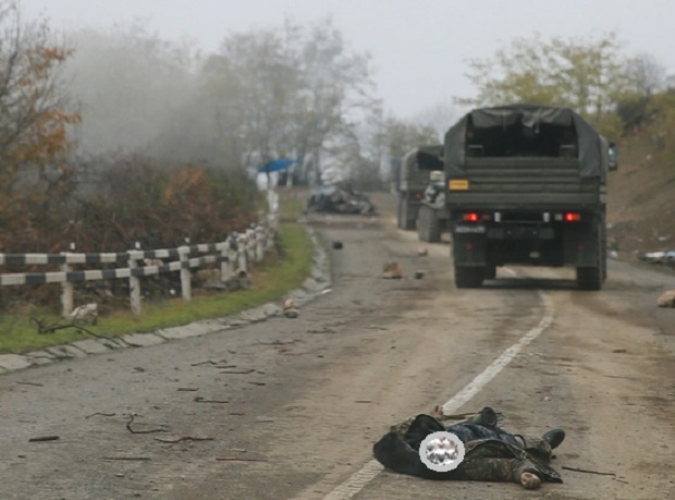 Pasukan Rusia Lihat...