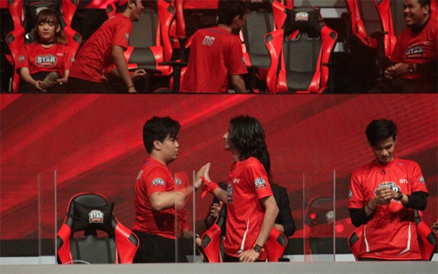 Babak Semifinal Esports...