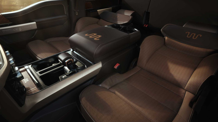 Ford Buat Jok Mobil...