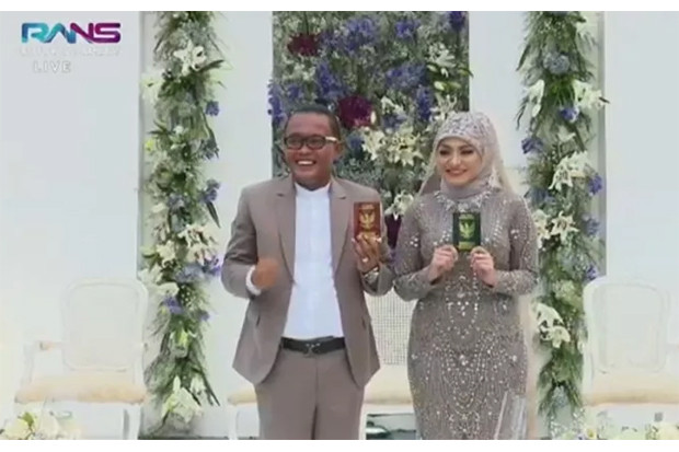 Sule dan Nathalie Holscher...
