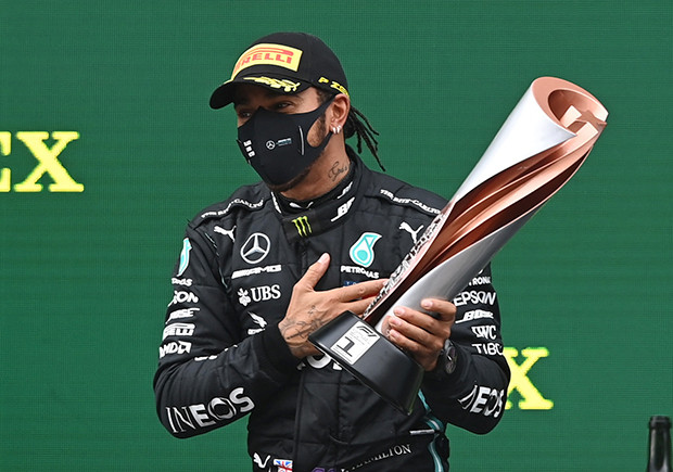 Hamilton Segel Juara...