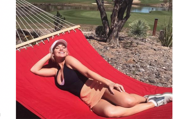 Pegolf Seksi Paige Spiranac...