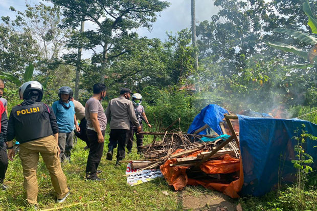 Gerebek Lokasi Narkoba...